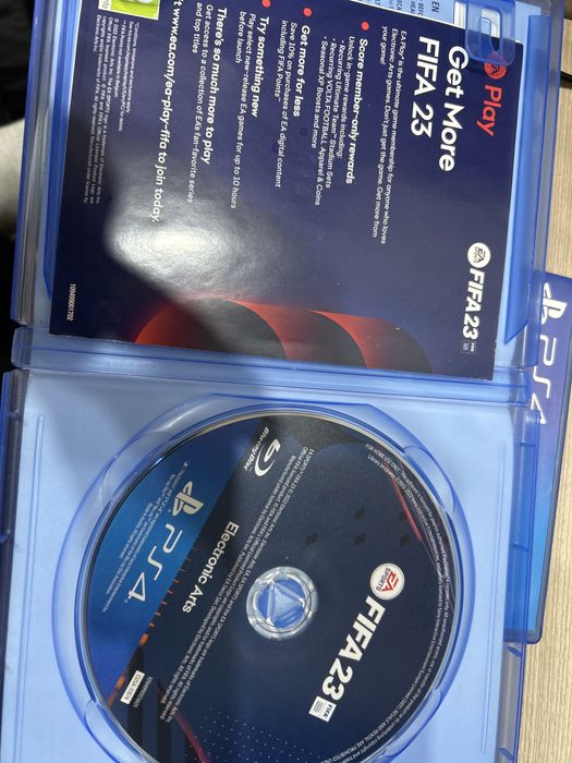 Продаю фифу 23 и фк 24