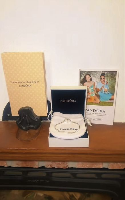 Женски гривни Pandora
