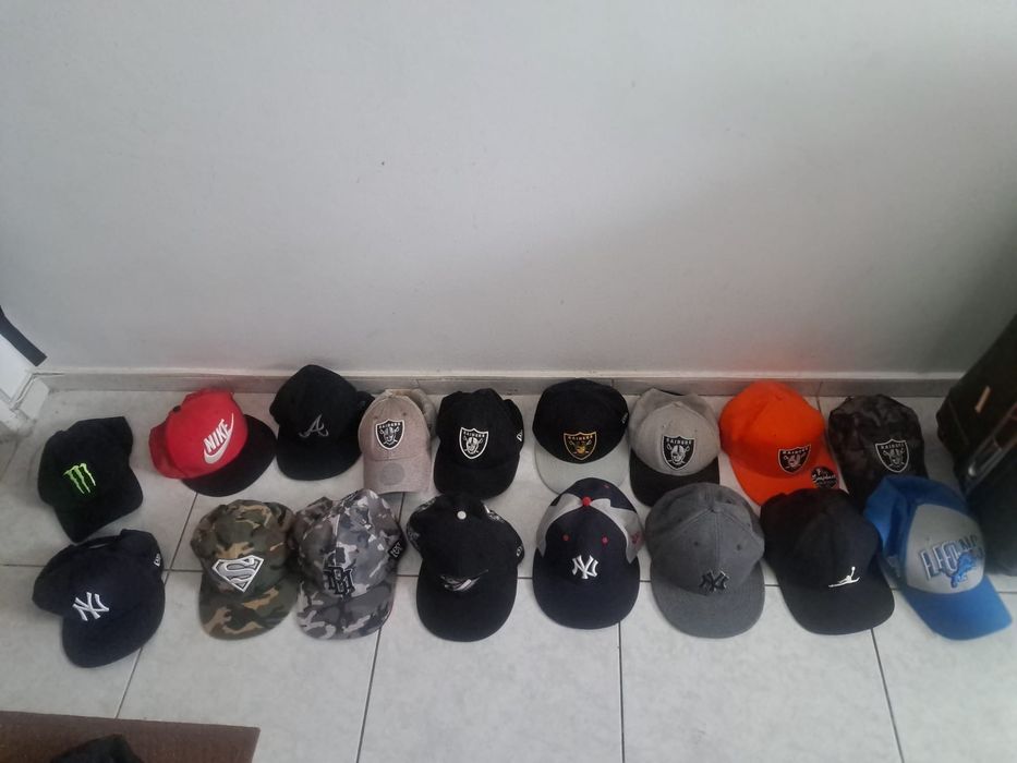 vand sepci originale new era
