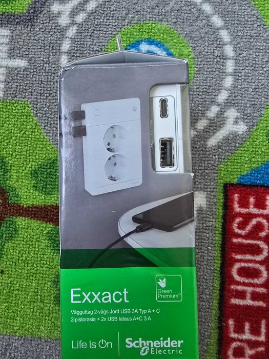 Priza SCHNEIDER DUBLA cu usb și usb Type C, ORIGINAL Suedia