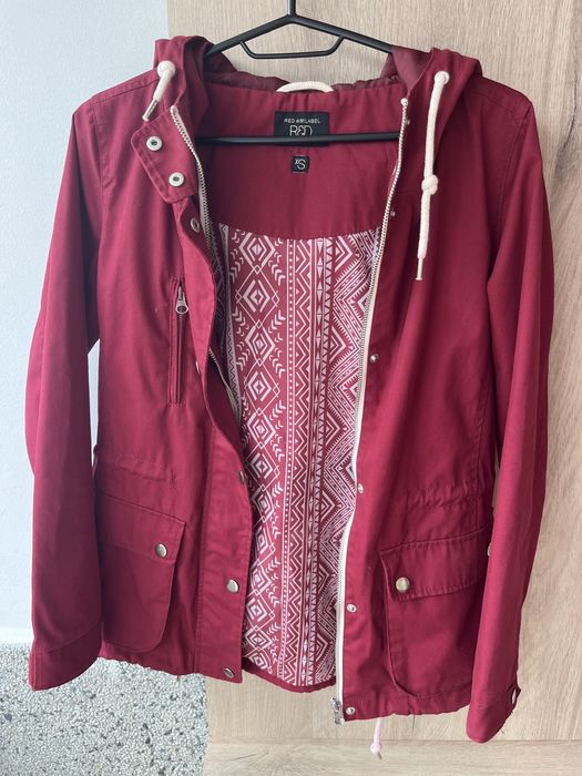 Пролетно-есенно яке с качулка ХS