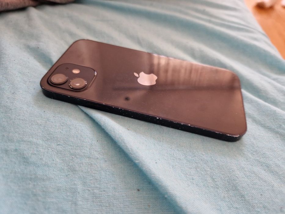 Iphone 12 simplu