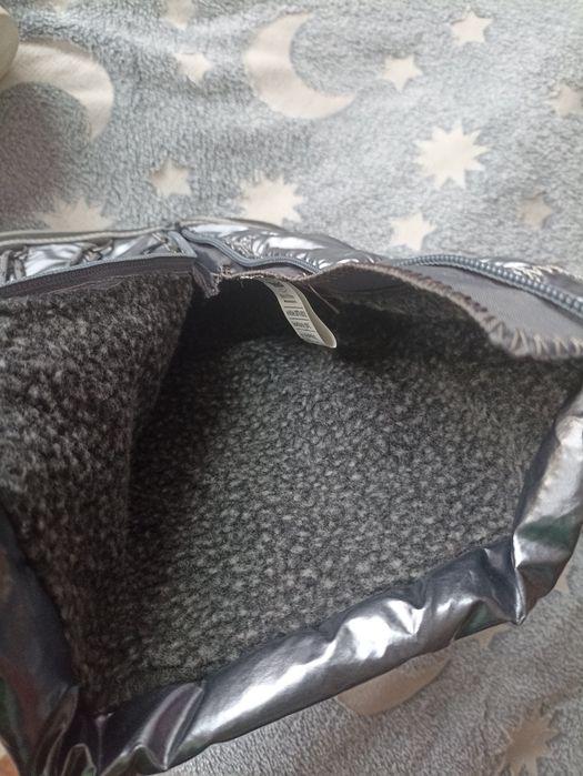 Чисто нови и много топли дамски ботуши на Dockers