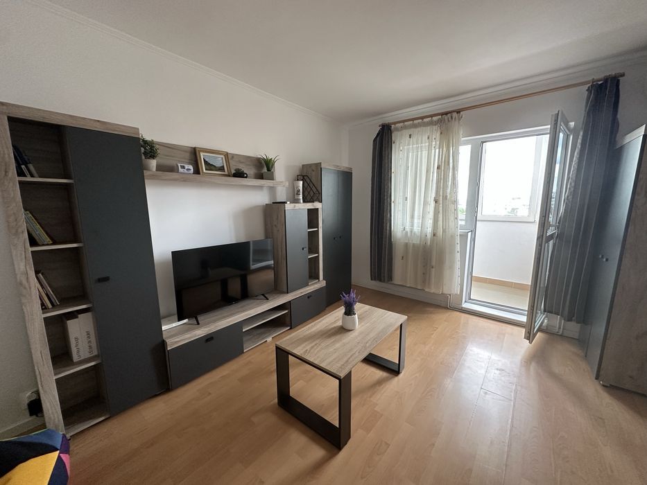 Inchiriez apartament 2 camere, decomandat, Manastur , inlcusiv parcare in parking acoperit
