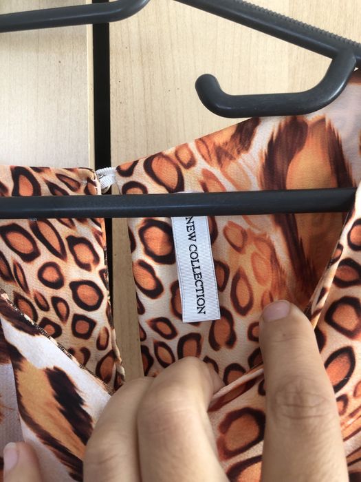 Vand rochie cu pliuri, subtire, de vara