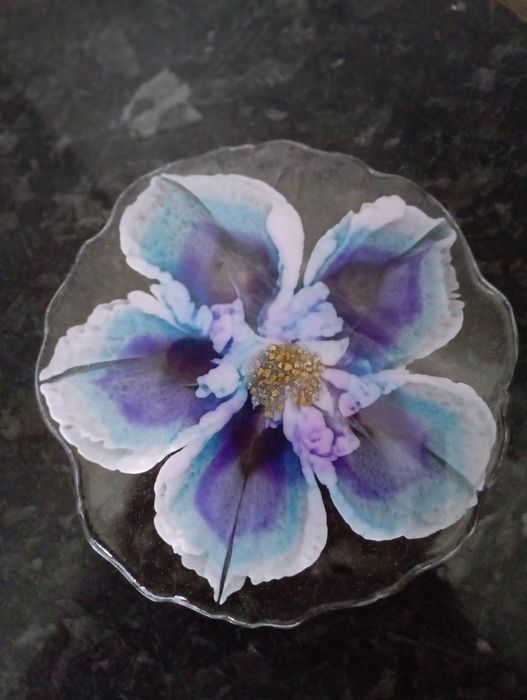 Цветы из эпоксидной смолы