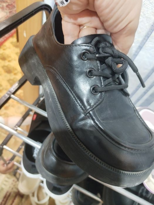 Продам ботинки продам