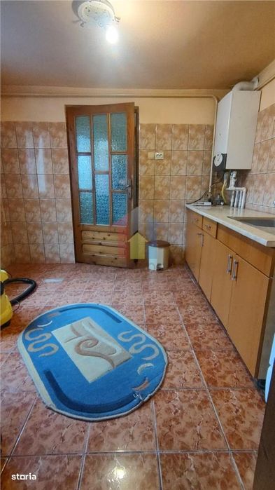 Chercea Casa doua corpuri cladire 5 cam  Teren=231 mp