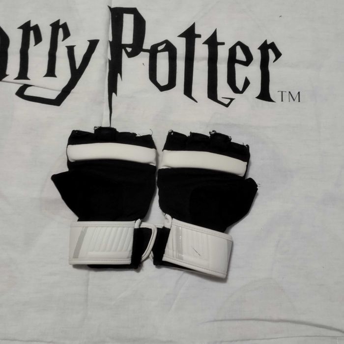 Ръкавици бели за Карате от Decathlon