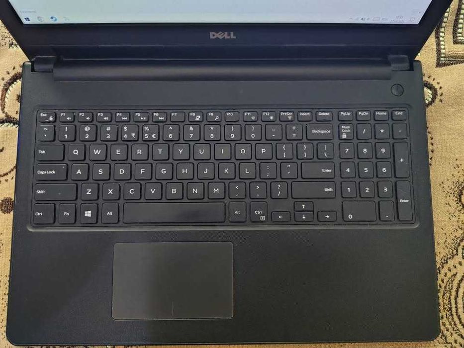 Vând laptop DELL, I5, SSD 256 GB, WINDOWS 10