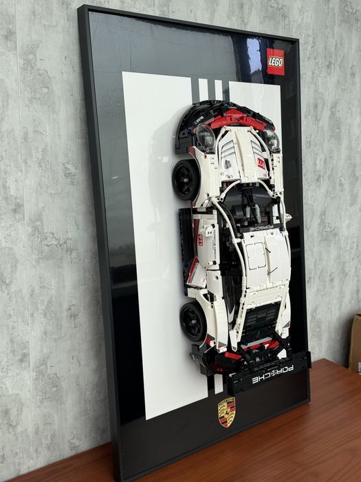 Картина с lego машиной