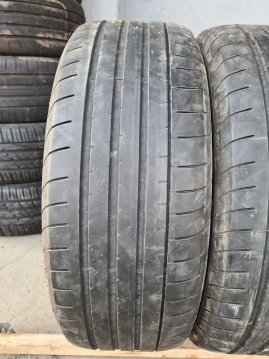 2 бр. летни гуми 235/55/19 GoodYear SUV DOT 0619 4 mm