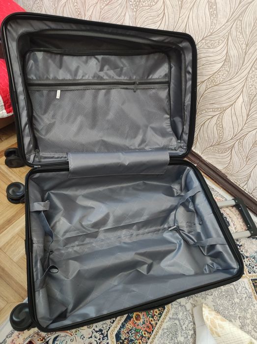 Чемодан дорожный геловый