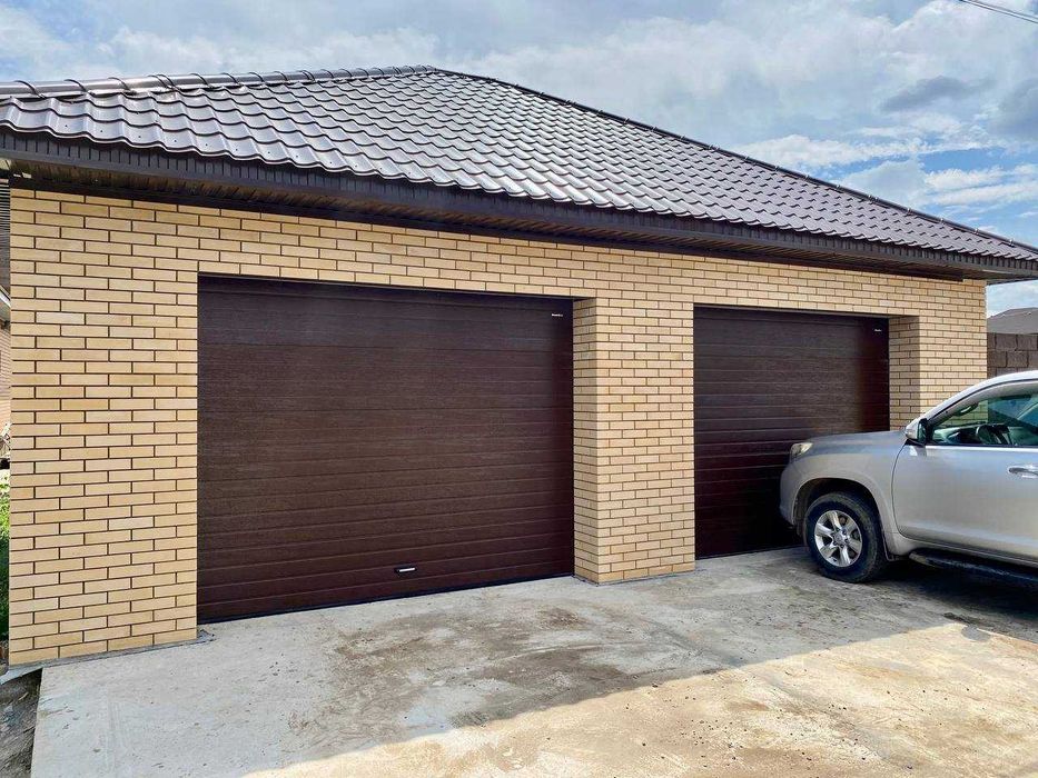Гаражные секционные ворота
