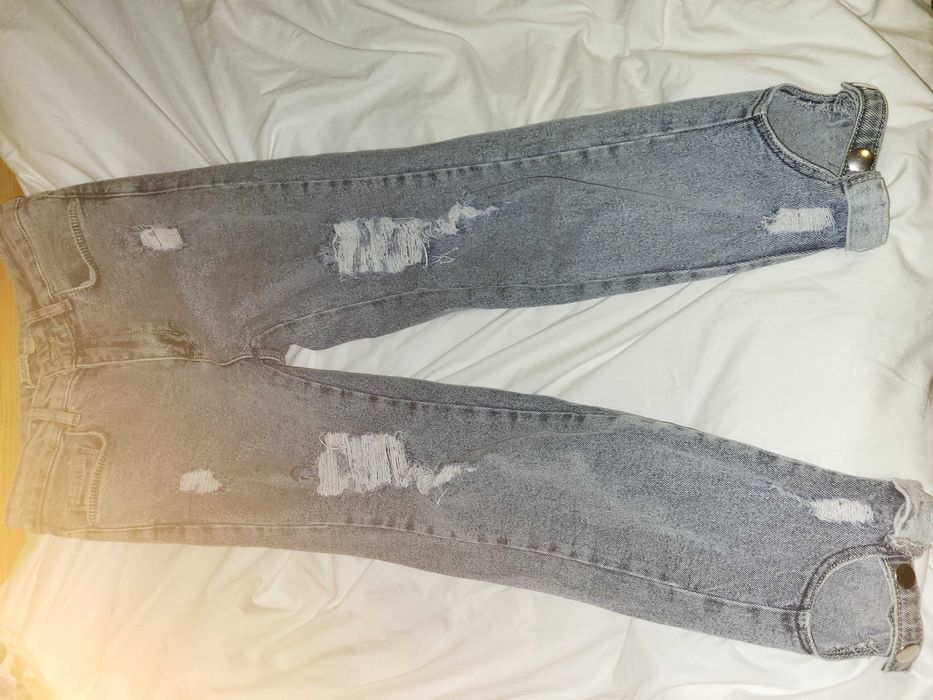 Дънки с копчета на крачола