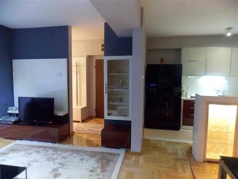 Дава се под наем Двустаен апартамент в Бургас, Лазур - 57 кв.м за 219.3 € - Снимка #4