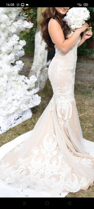 Rochie mireasa sirena