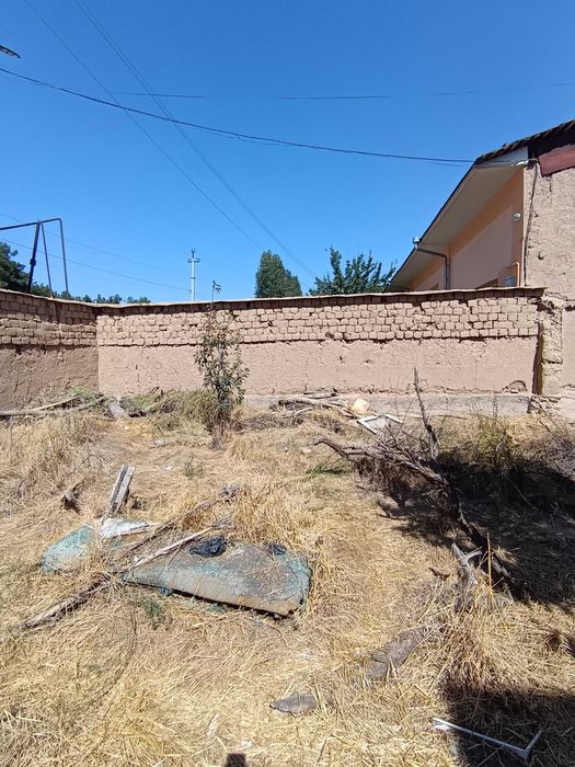 2.5 sotix yer sotiladi