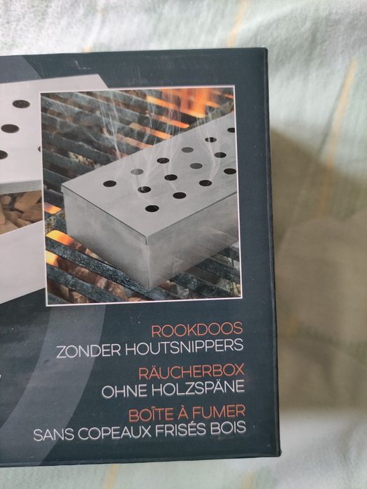 Afumătoare cutie inox pentru rumeguș/cips