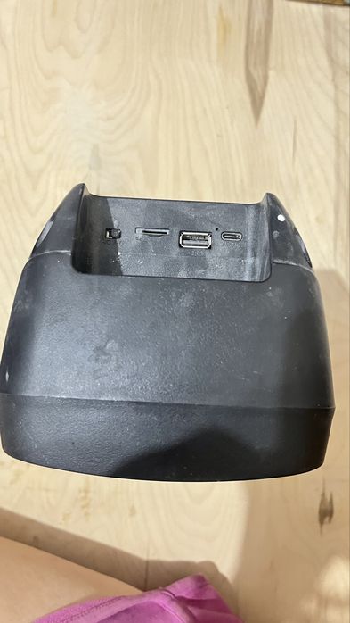 2.	Продаю колонку + зарядка в комплекте