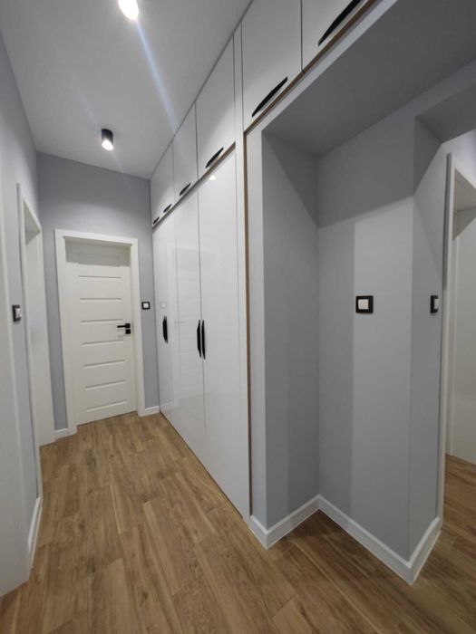 Дава се под наем Тристаен апартамент в София, Център - 1000 кв.м за 1275 € - Снимка #20