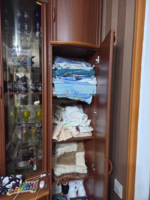 Продам стенку в гостиную