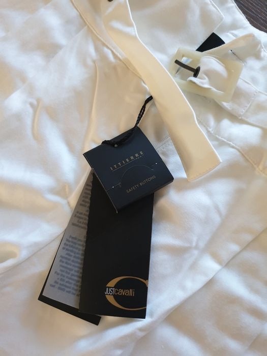 Pantaloni Just Cavalli noi cu eticheta