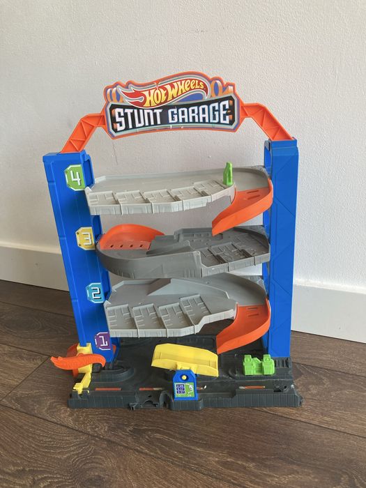 Hot Wheels parcare pentru madini