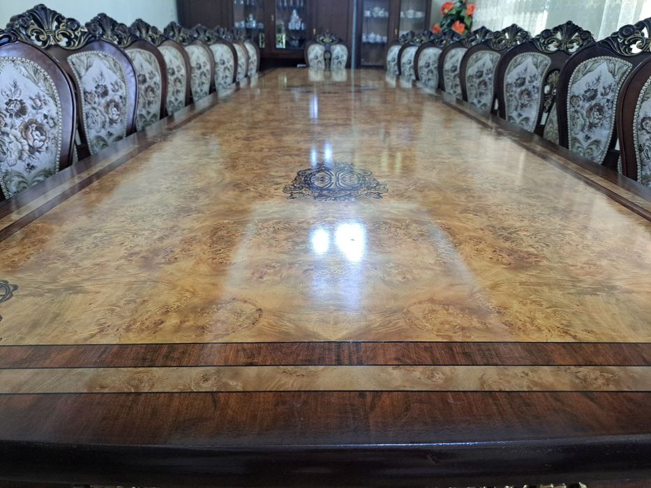 Стол стул сотилади