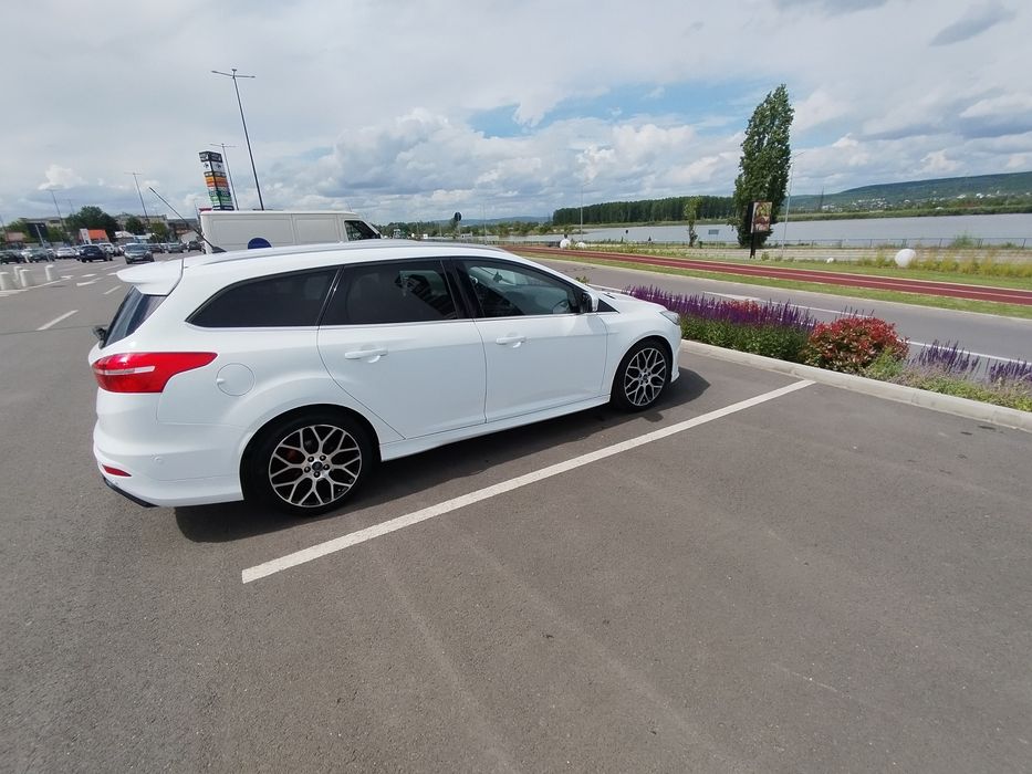 FORD Focus 2015 — imagine 2