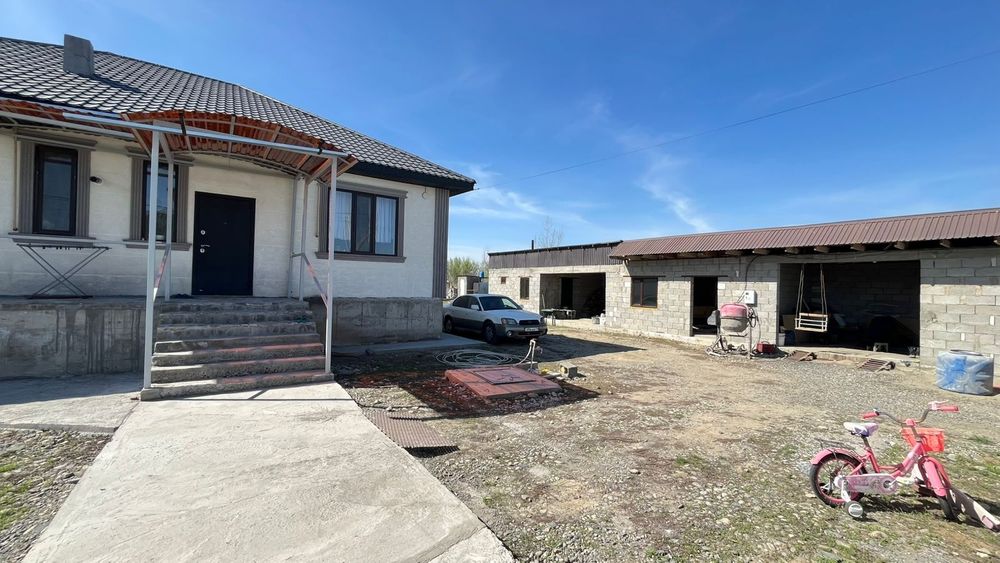 Продаю добротный дом