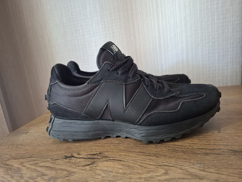 New balance 327 маратонки 42 номер.