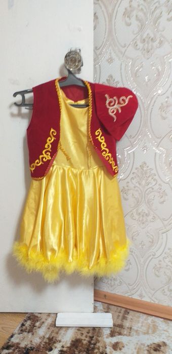 Национальное детское платье.