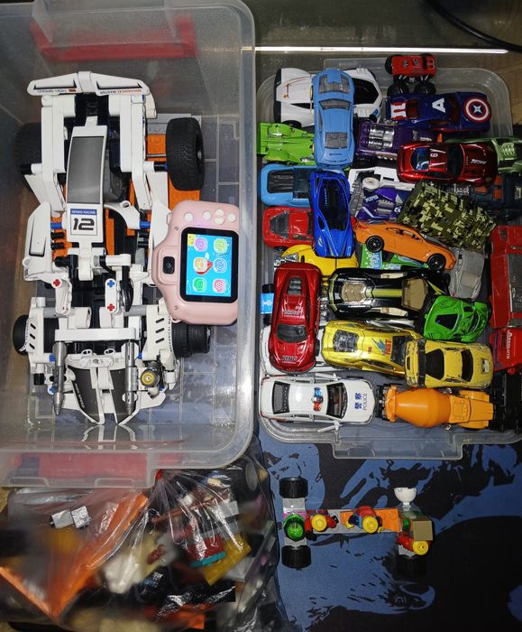 Детские игрушки ребенку