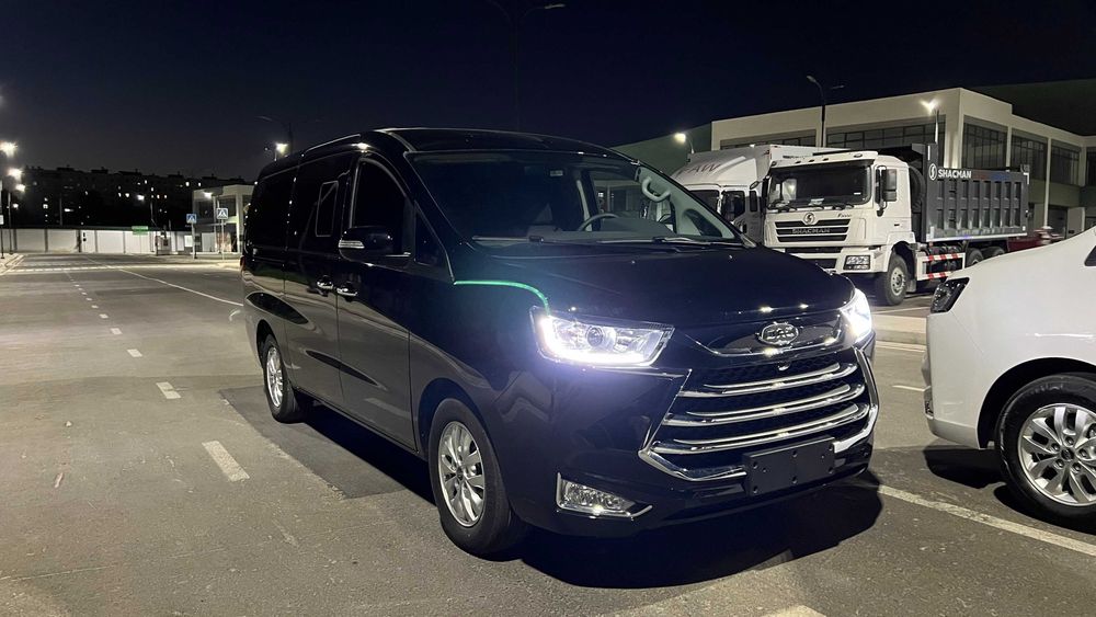 Jac M4 sotuvda tayor