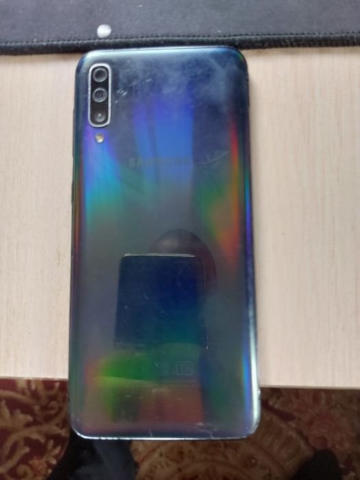 Продам телефон samsung galaxy a50