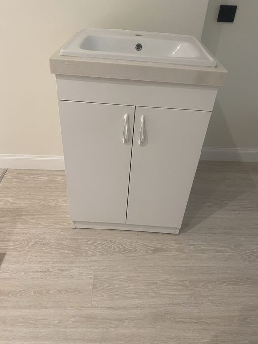 Умывалиник с тумбой б/у.