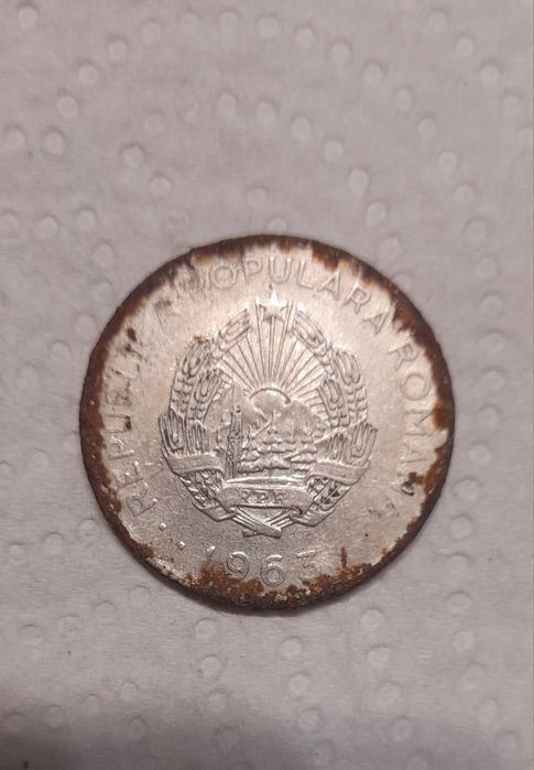 Vând moneda 3 lei