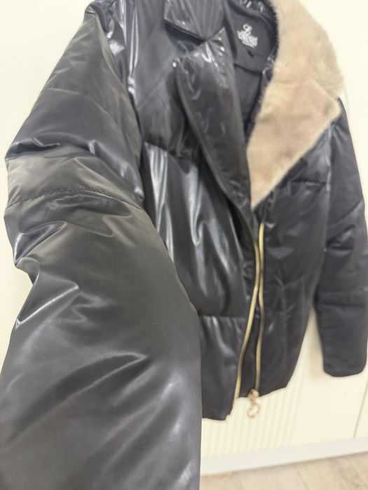 Продаю демесезон.лазерную куртку