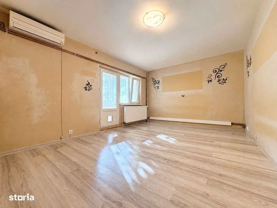 3 camere decomandat, etaj 1, centrală proprie, 2 balcoane + logie