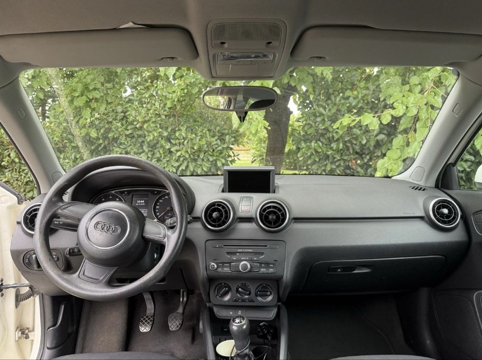 De vanzare,Audi A1, an 2010,euro 5 ,motor 1.2 benzina