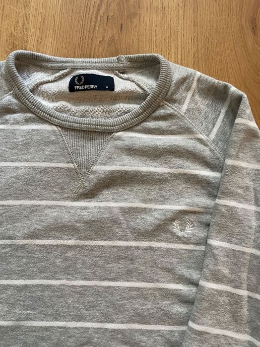 суичър Fred Perry