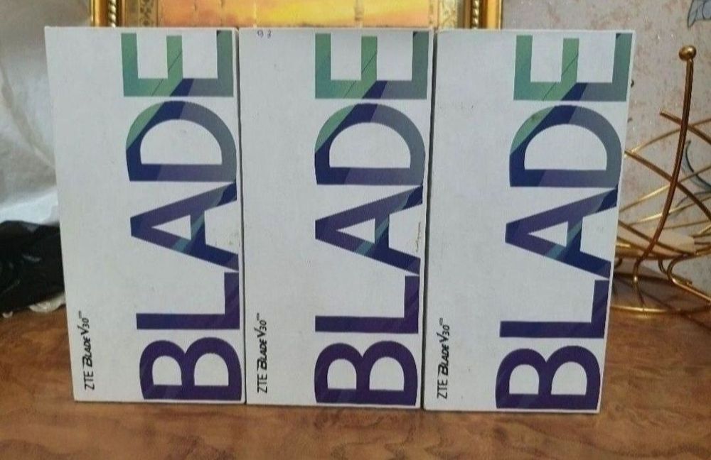 Srochna Prodam Sotiladi ZTE Blade V30 4/128Gb Black 4G Orginal igravoy