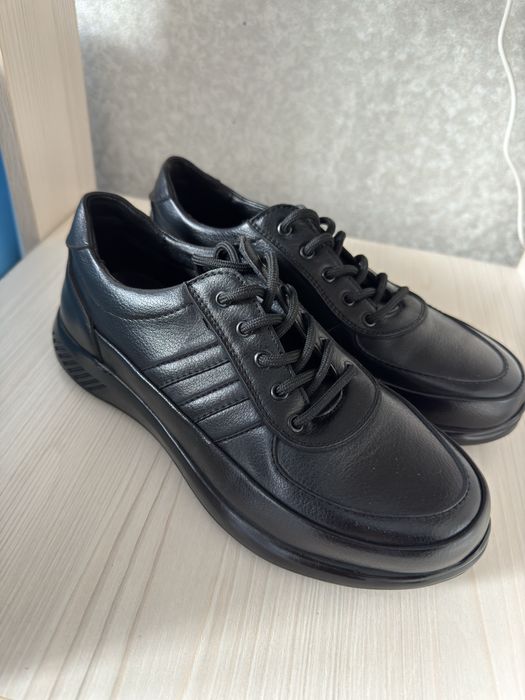 Продам новые туфли