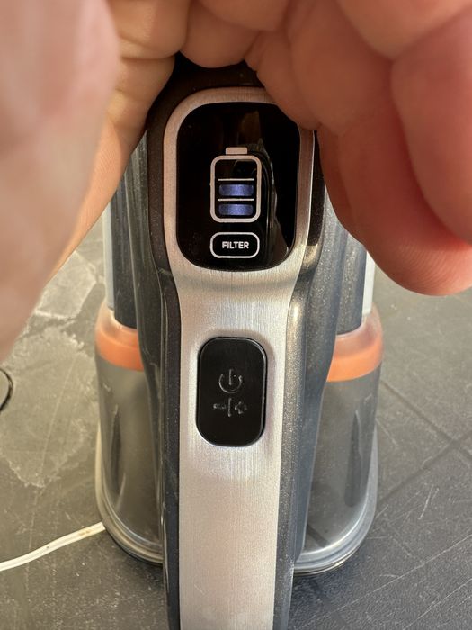 Aspirator de mana black+decker