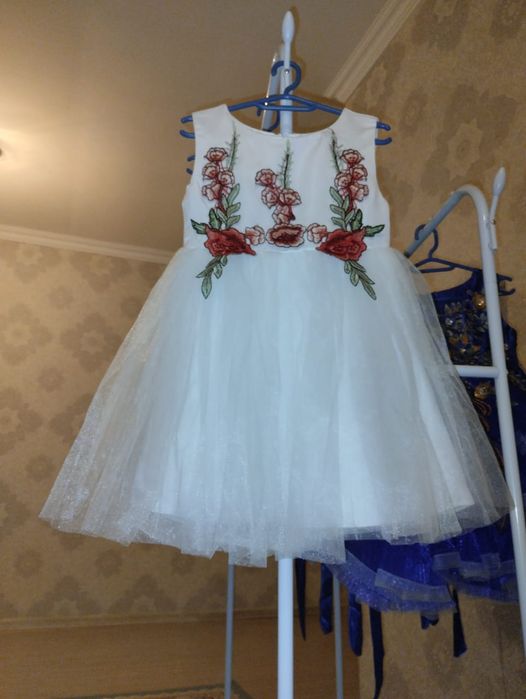 Ликвидация детских платьев.