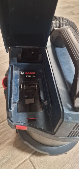 Акумулаторна прахосмукачка BOSCH GAS 18V-10 L