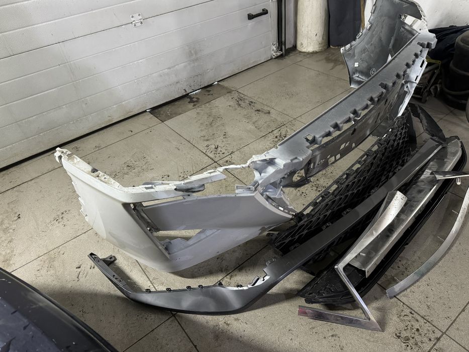 Бампер передний Lexus RX 350