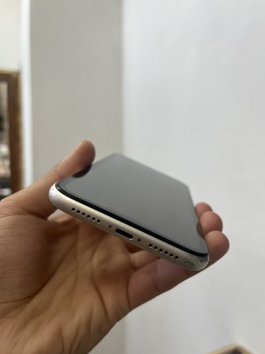 Iphone 11 64 GB белый