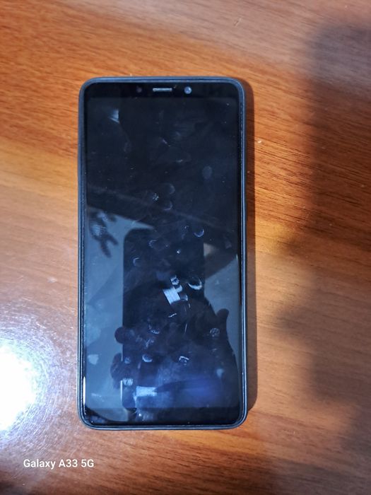 Телефон Самсунг А9 (2018) год